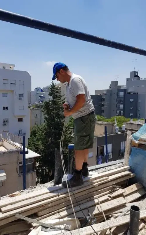 תיקון מרזבים לפני החורף